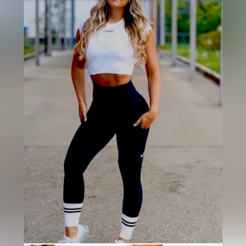 The Original Bombshell Sportswear socks  leggings .  Black . Size S